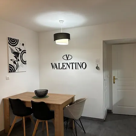 Rez De Chaussee, Vue Sur Le Golf Et Parking Gratuit