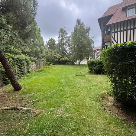 Rez De Chaussee, Vue Sur Le Golf Et Parking Gratuit Deauville