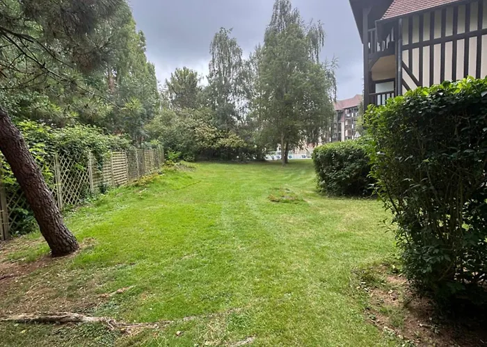 Rez De Chaussée, Vue Sur Le Golf Et Parking Gratuit Deauville